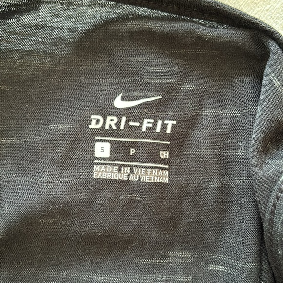 Nike tank top - Picture 3 of 3